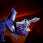 Figura-Transformers-Generations-War-for-Cybertron---Kingdom-Voyager-Cyclonus---Hasbro-4