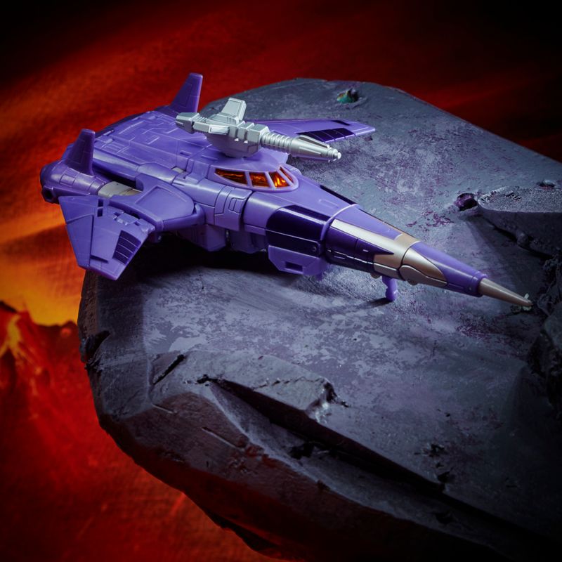 Figura-Transformers-Generations-War-for-Cybertron---Kingdom-Voyager-Cyclonus---Hasbro-7
