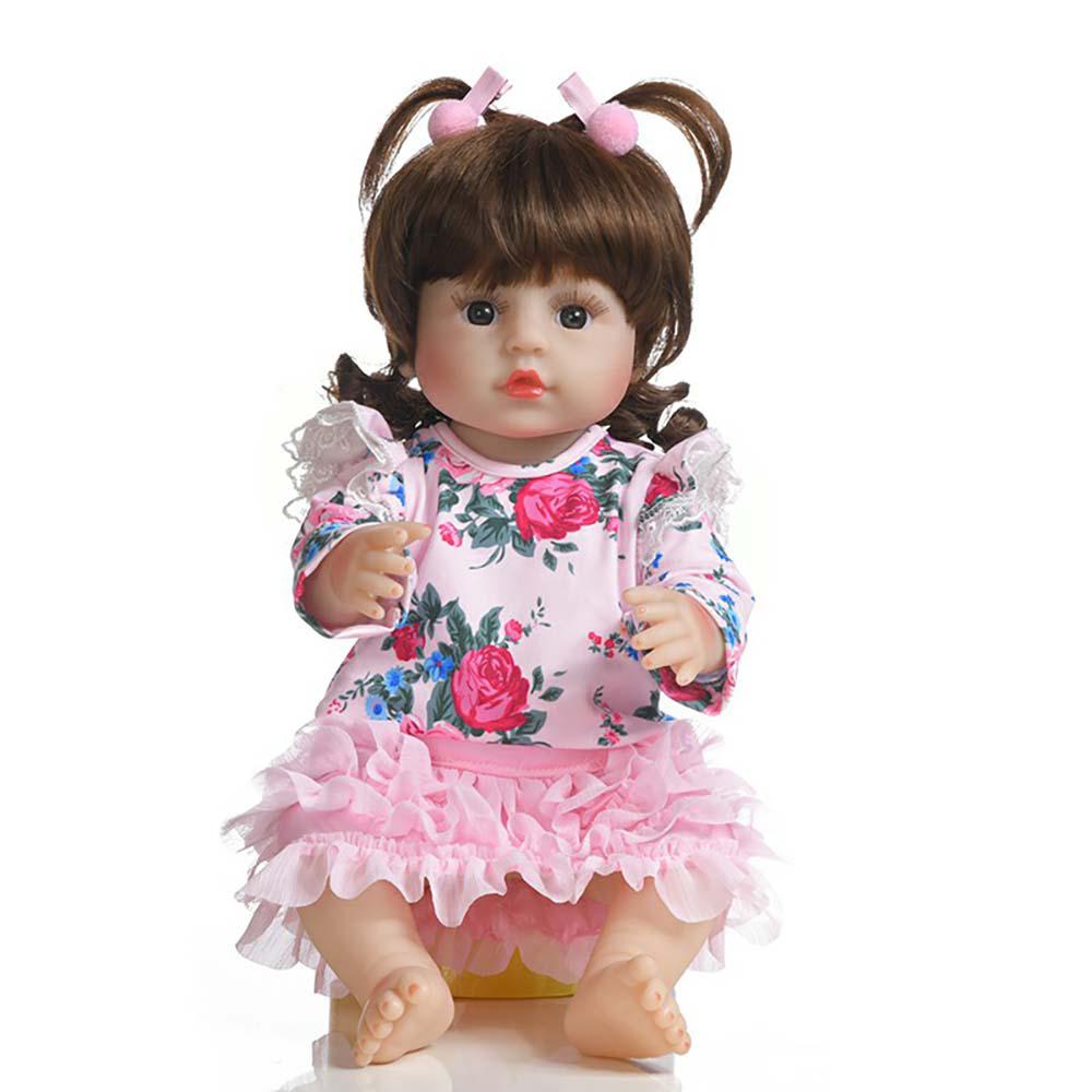 Boneca Bebê Reborn Laura Baby RAfael 18 Vinil : : Brinquedos  e Jogos