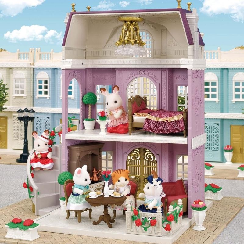 Sylvanian-Families---Elegant-Town-Manor-Gift-Set---Epoch-3