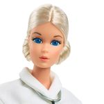 Boneca-Barbie---Signature-1973-Doctor---Mattel-4