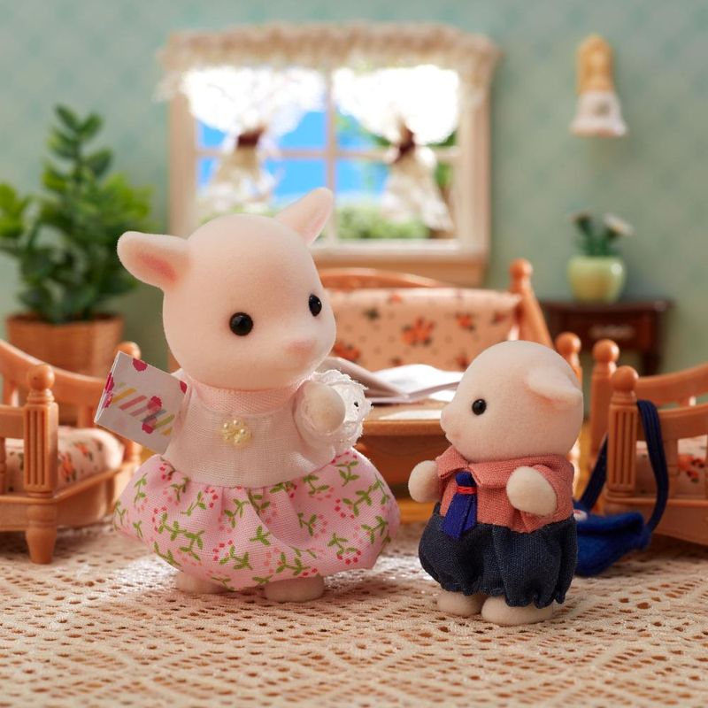 Conjunto-de-Figuras---Sylvanian-Families---Familia-das-Cabras---Epoch-5