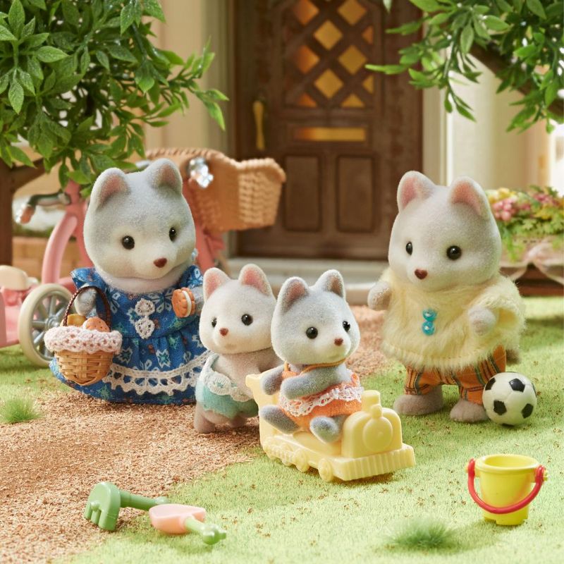 Conjunto-de-Figuras---Sylvanian-Families---Bebes-Huskys-Amber-e-Jeremy---Epoch-8