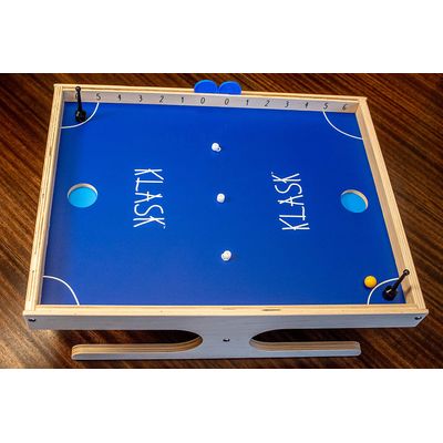 Ganha o KLASK! Um jogo para todos em qualquer lugar!