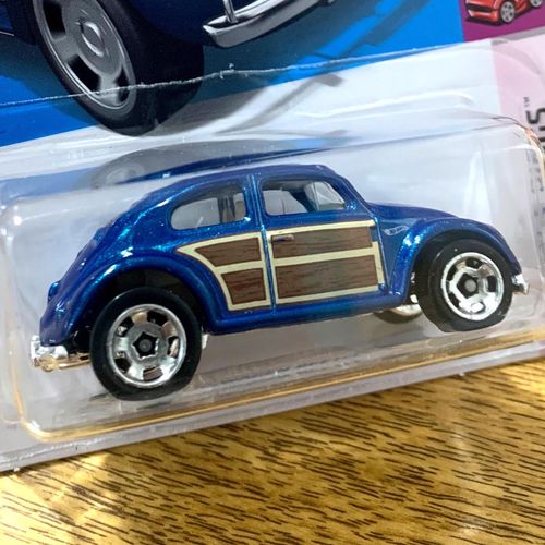 Hot Wheels - Volkswagen Beetle Fusca - HCV26