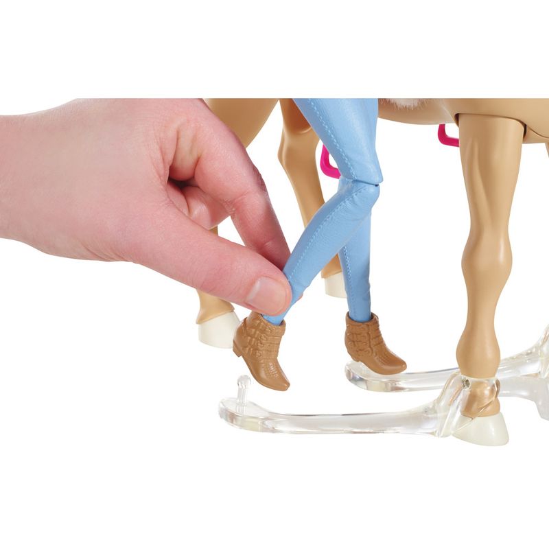 DMC30-boneca-barbie-familia-cavalo-dancarino-mattel-detalhe-3