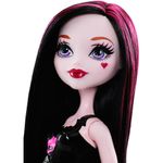 DNV65-monster-high-lider-de-torcida-draculaura-mattel-detalhe-2