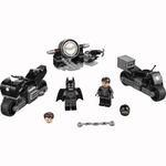 LEGO---DC-Comics--Batman---Perseguicao-de-Motocicleta-de-Batman-e-Selina-Kyle---76179-2