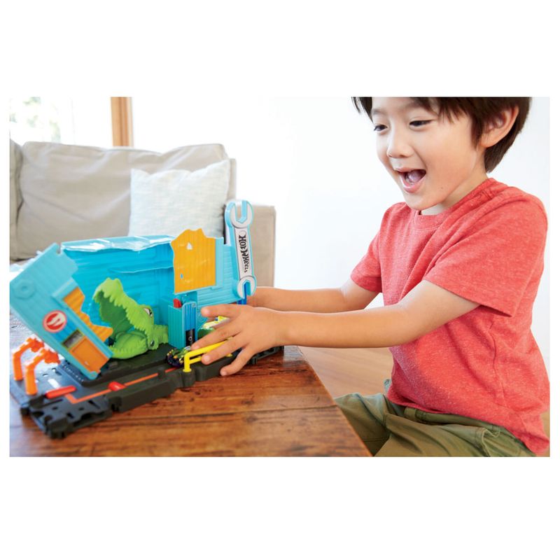 pista-hot-wheels-city-gator-garage-attack-mattel-FNB05_