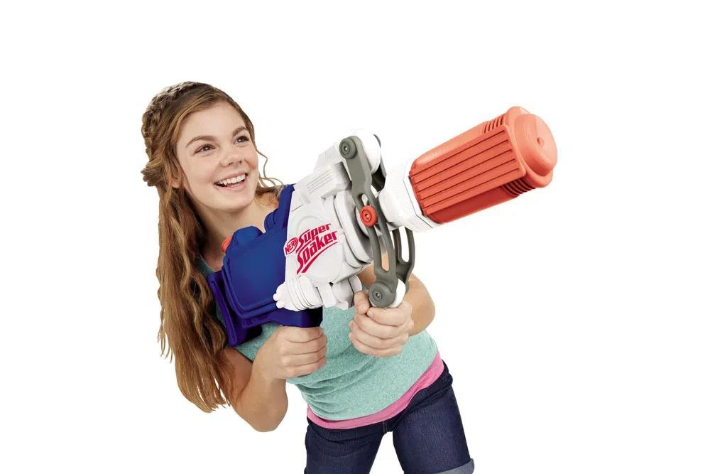 GUERRA DE NERF COM NERF GIGANTE !! 