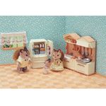 conjunto-cozinha-e-acessorios-35-pecas-sylvanian-families-epoch-5341_detalhe1