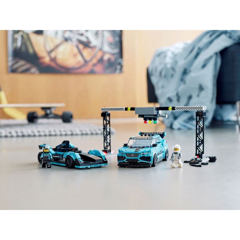 lego-speed-champions-formula-e-panasonic-jaguar-racing-gen2-car-e-jaguar-i-pace-e-trophpy-768978_detalhe6