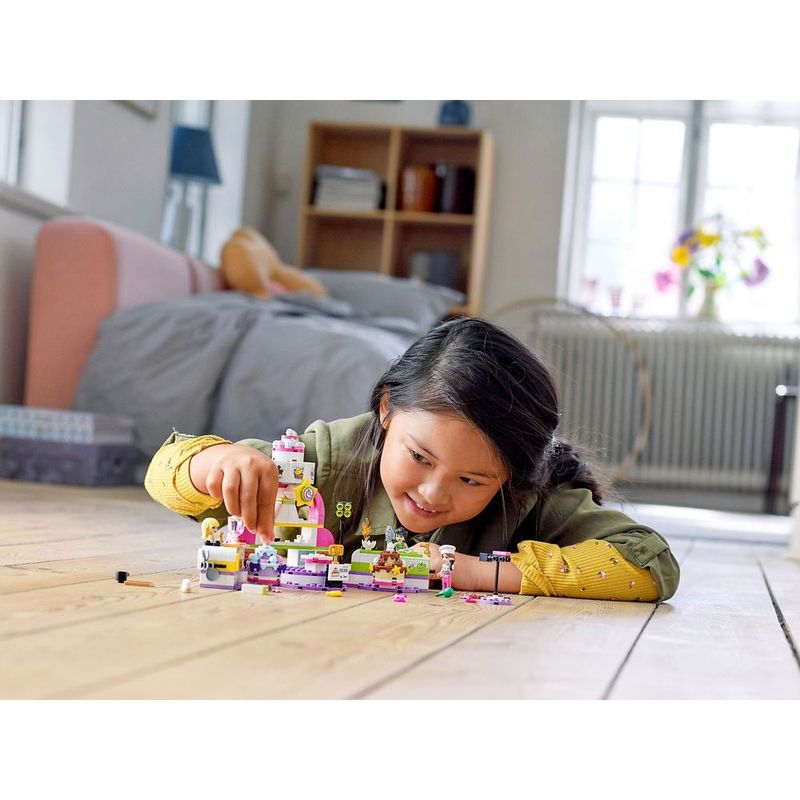 lego-friends-concurso-de-bolos-41393_detalhe7