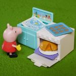 Mini-Figura-e-Acessorios---Peppa-Pig---Peppa-Adora-Cozinhar---Hasbro-3