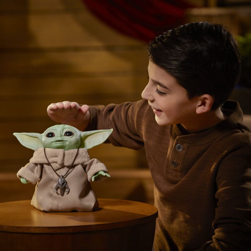 Figura-de-Acao---Disney---Star-Wars---The-Child-Eletronico---Baby-Yoda---Hasbro-2