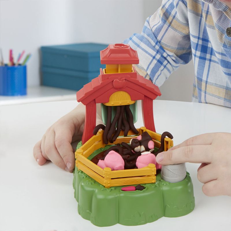 conjunto-de-massa-de-modelar-play-doh-fazendinha-da-mamae-leitoa-e-seus-porquinhos-brincalhoes-hasbro_detalhe2