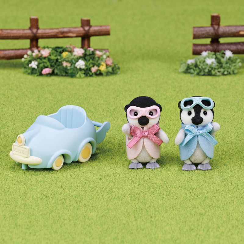 Sylvanian-Families---Conjunto-de-Carrinho-e-Bebes-Pinguins---Pearl-e-Rocky---Epoch-3