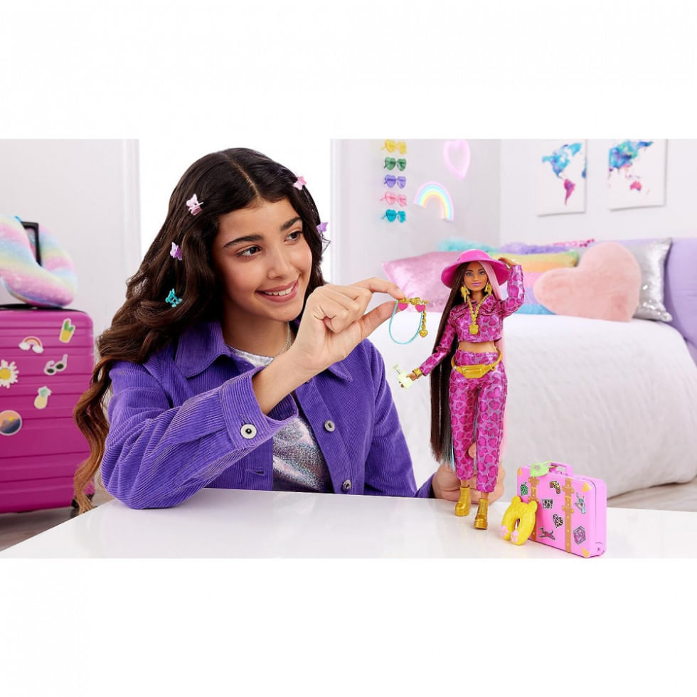 Boneca Barbie com Moda Safari, Mosca Barbie Extra, Roupa Animal Estampado  Rosa e Mala Rosa - Dular