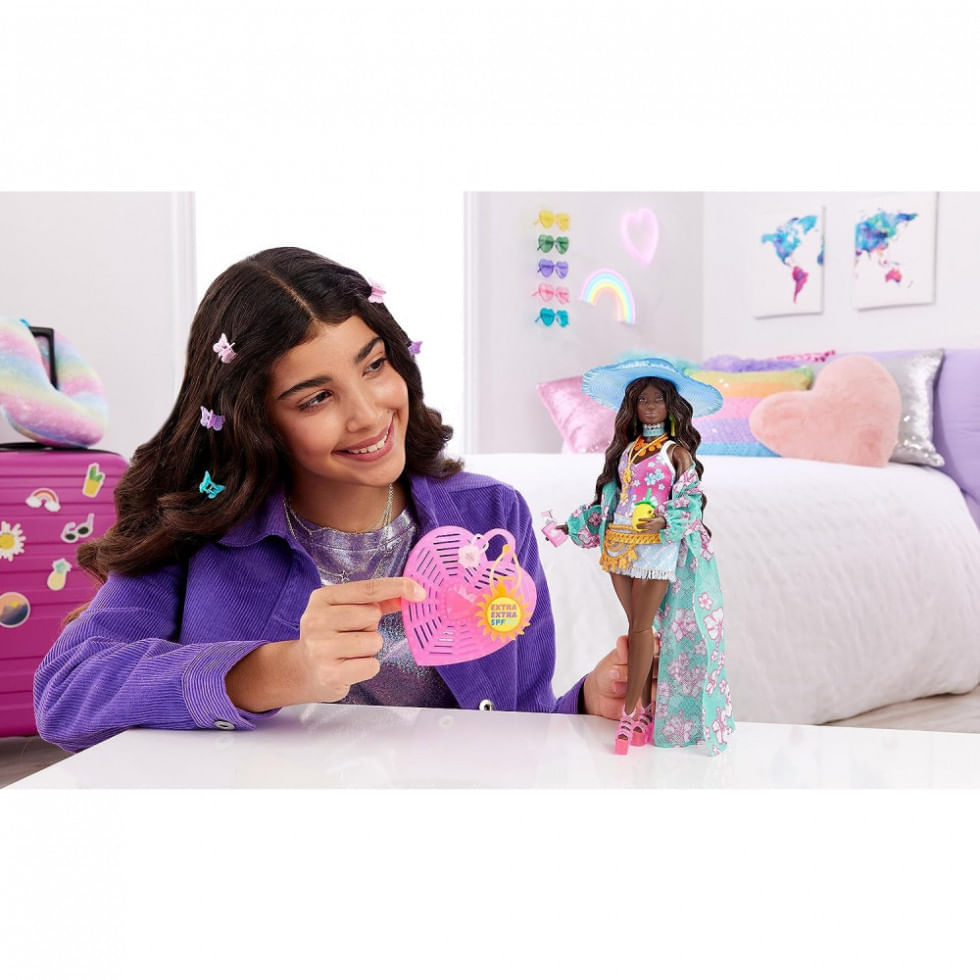 Boneca Barbie Extra Fly Ken com Acessórios para Roupas de Viagem com Tema  de Praia, Azul - Dular