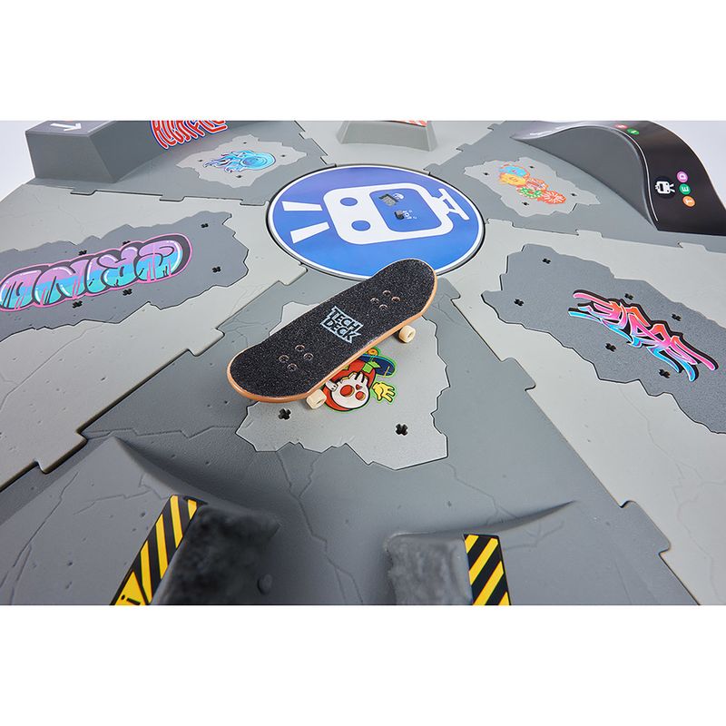 Conjunto-Mini-pista-De-Skate-E-Acessorios---Tec-Deck---Sunny-10