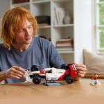 LEGO---Icons---McLaren-MP4-4-e-Ayrton-Senna---10330-6