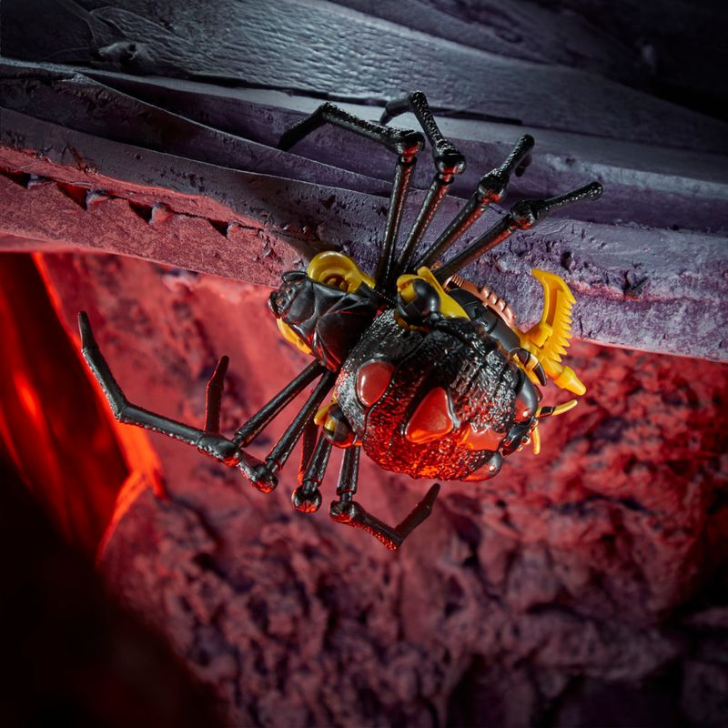 Figura-Transformers-Generations-War-For-Cybertron---Kingdom-Deluxe---Black-Arachnia---Hasbro-5