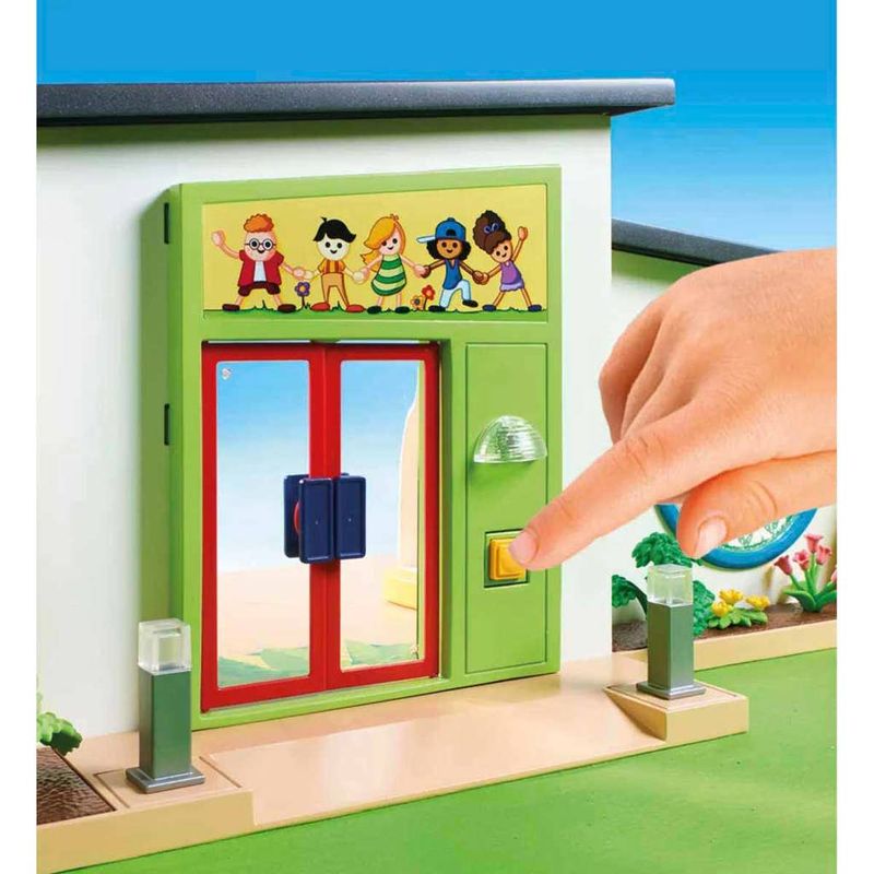 Playmobil---My-Life---Creche-Arco-Iris---Colecao-50-Anos---Sunny-4