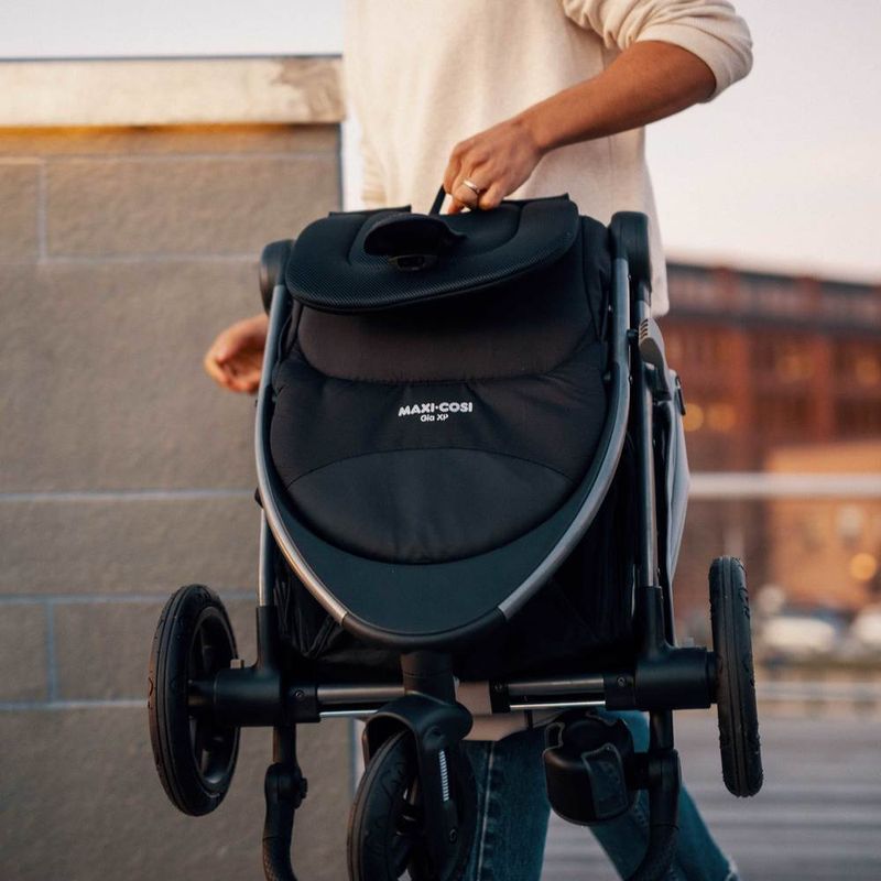 Travel-System---Maxi-Cosi---Gia-XP---Trio---Midnight-Black-16