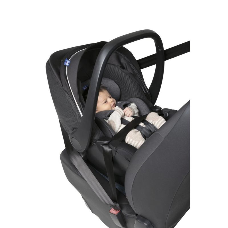 Cadeira-para-Auto---Kory-i-Size---Plus---Preto---Chicco-20