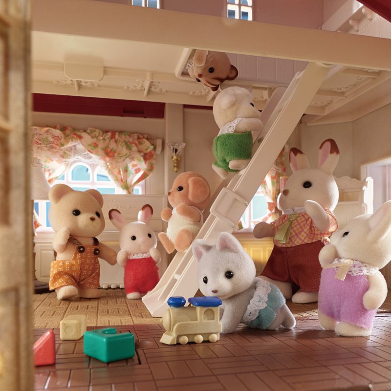 Playset---Sylvanian-Families---Casa-Telhado-Vermelho---Sotao-Secreto---Epoch-7