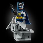 Lego---Super-Heroes-DC---Batman---O-Batmovel-da-Serie-de-TV-Classica---76328-11