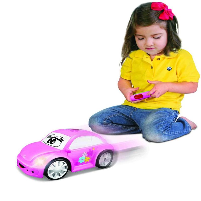 Carrinho-De-Controle-Remoto---VW-Easy-Play-RC-New-Beetle---Rosa---Maisto-4