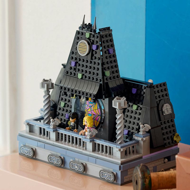 Lego---Wednesday---Dormitorio-de-Wandinha-e-Enid---76781-7