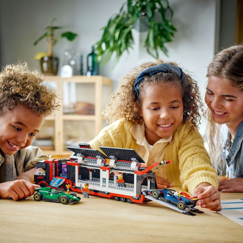LEGO---City-Formula-1---Caminhao-de-F1-com-Carros-de-F1-RB20-e-AMR24---60445-5