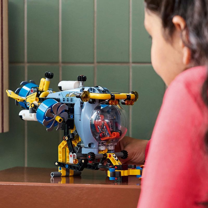 LEGO---Technic---Submarino-de-Pesquisa-em-Mar-Profundo---42201-6