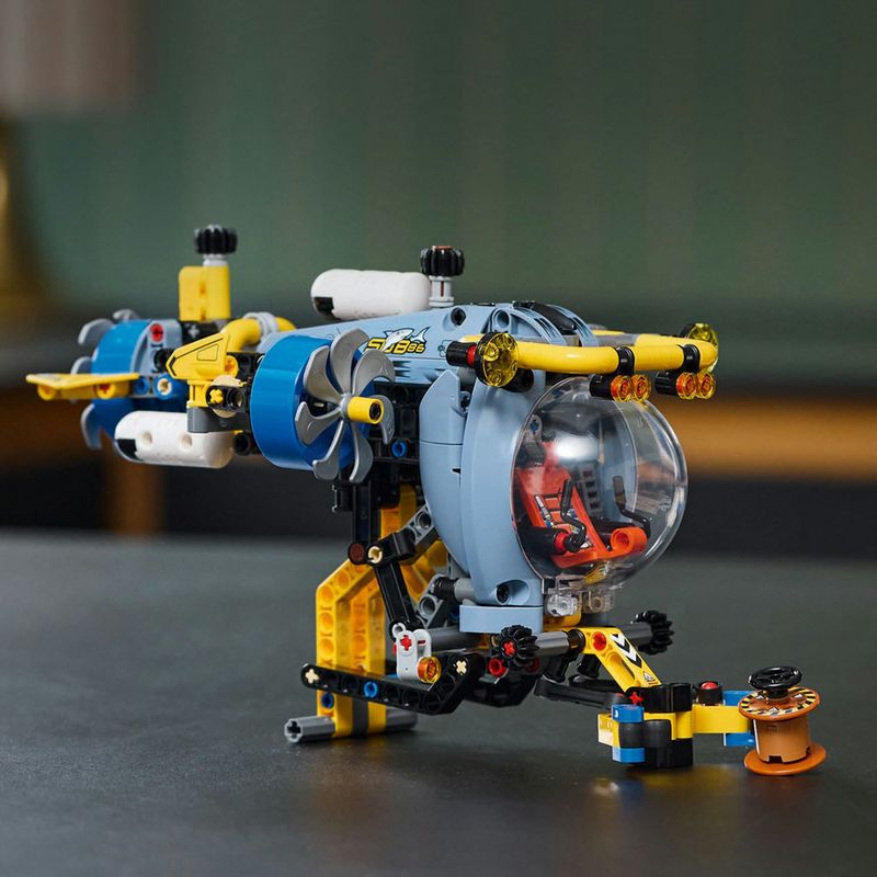 LEGO---Technic---Submarino-de-Pesquisa-em-Mar-Profundo---42201-9