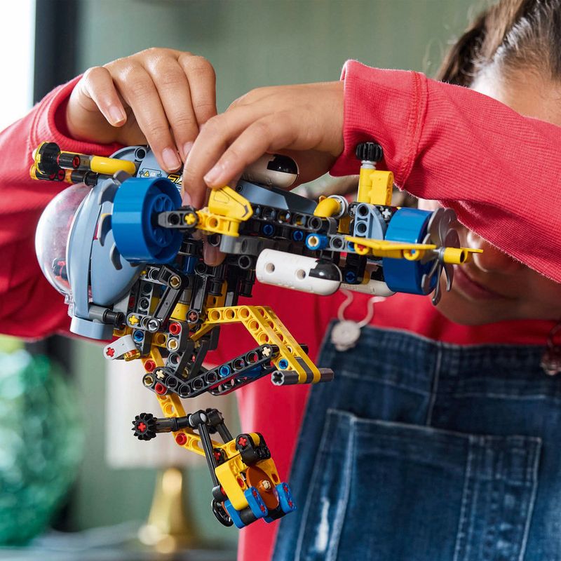 LEGO---Technic---Submarino-de-Pesquisa-em-Mar-Profundo---42201-10