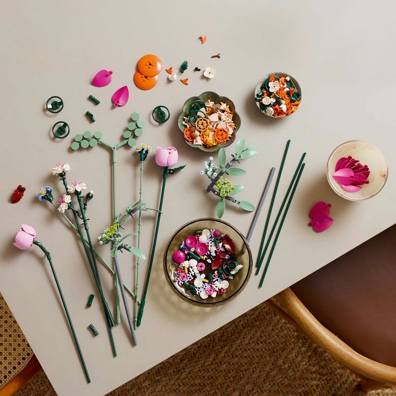LEGO---Botanicals---Lindo-Buque-de-Flores-Rosas---10342-3