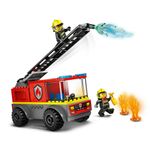 LEGO---City-Fire---Caminhao-dos-Bombeiros-com-Escada-de-Combate-ao-Fogo---60463-10