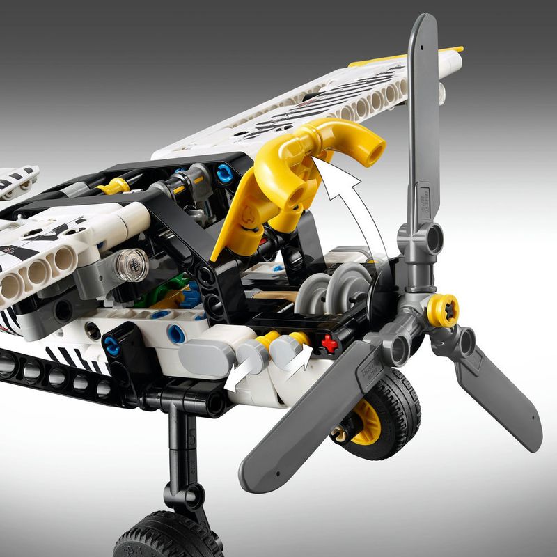 LEGO---Technic---Bush-Plane---42198-6