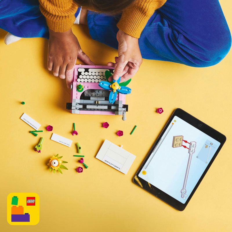 LEGO---Creator---Maquina-de-Escrever-com-Flores---31169-6
