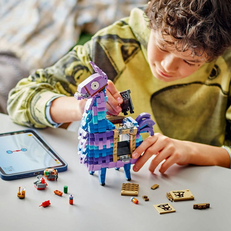 LEGO---Fortnite---Lhama-de-Suprimentos---77071-11