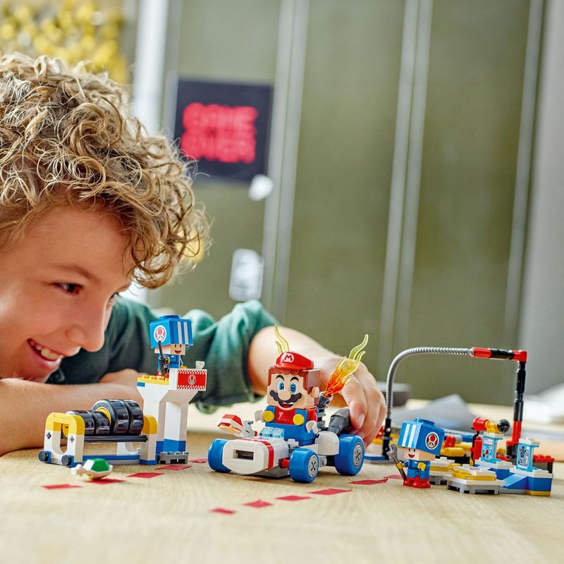 LEGO---Super-Mario---Mario-Kart---Garagem-do-Toad---72035-5