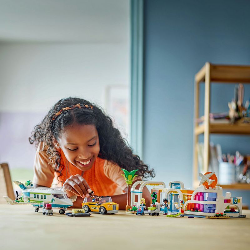 LEGO---LEGO-Friends---Aeroporto-e-Aviao-de-Heartlake-City---42656-5