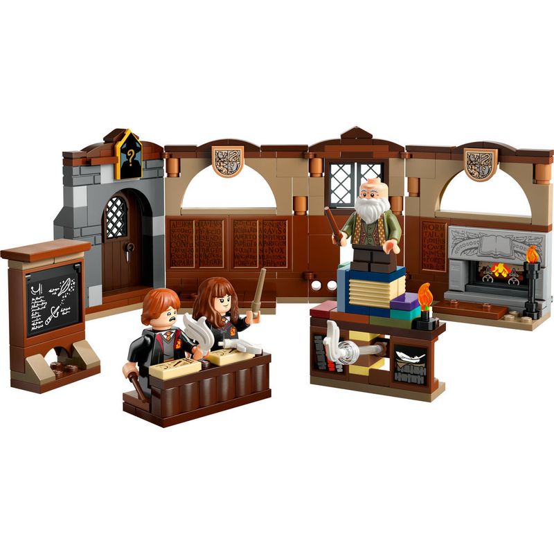 LEGO---Harry-Potter---Castelo-de-Hogwarts--Aula-de-Feiticos---76442-1