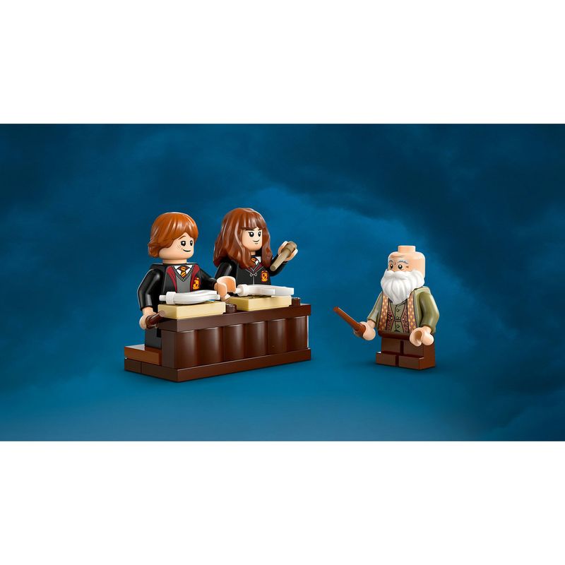 LEGO---Harry-Potter---Castelo-de-Hogwarts--Aula-de-Feiticos---76442-11