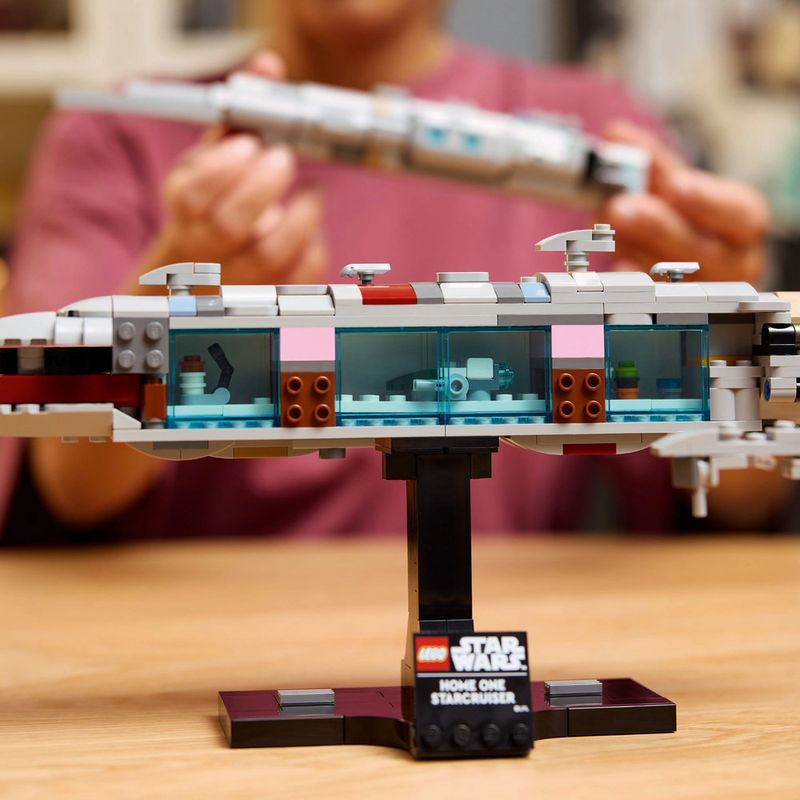 LEGO---Star-Wars-TM---Home-One-Starcruiser---75405-9