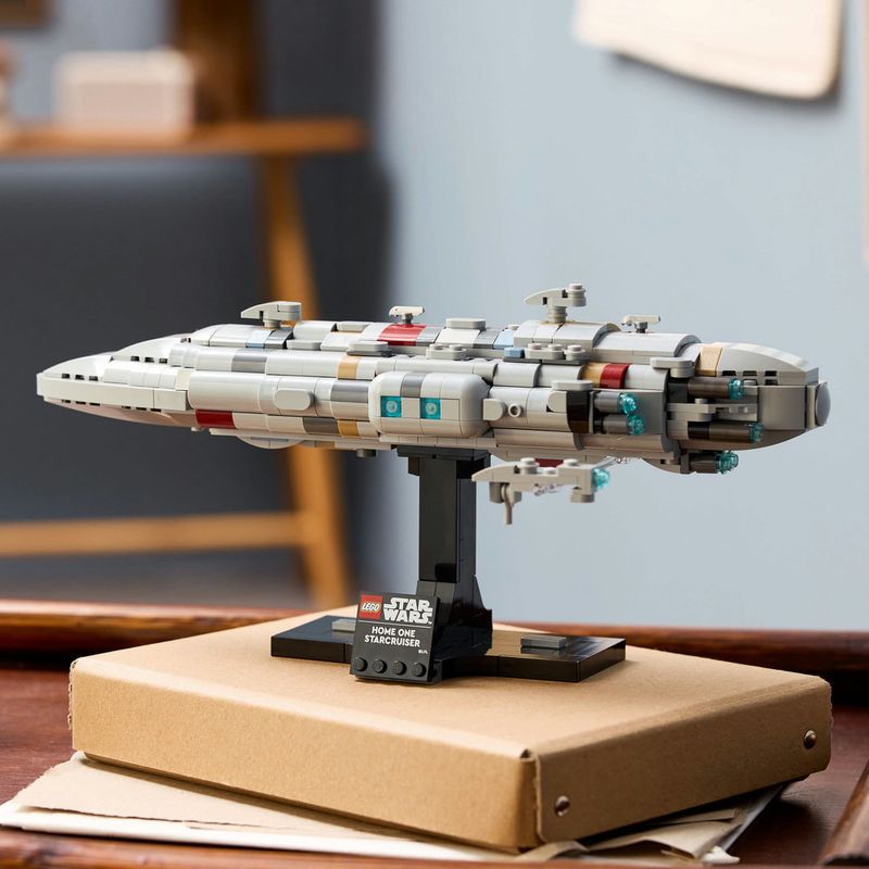 LEGO---Star-Wars-TM---Home-One-Starcruiser---75405-11
