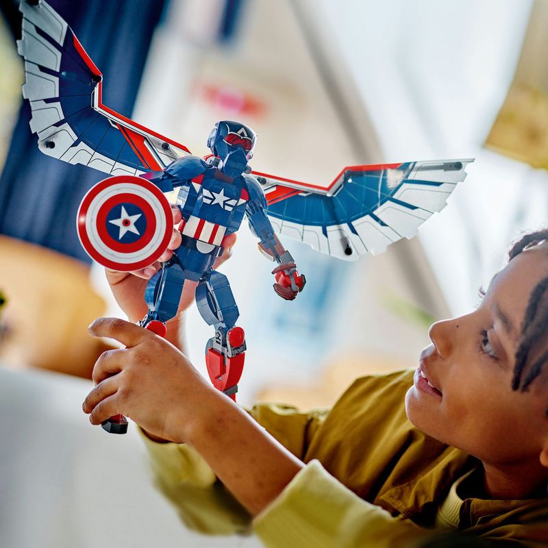 LEGO---Super-Heroes-Marvel---Figura-de-Construcao-do-Novo-Capitao-America---76296-8