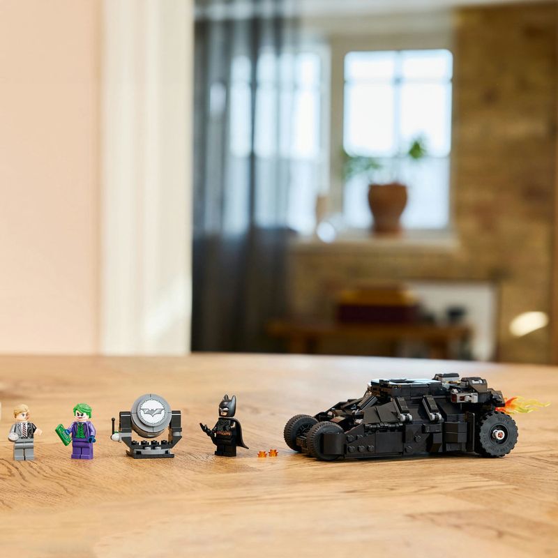 LEGO---Super-Heroes-DC---Tumbler-do-Batman-vs-Duas-Caras-e-o-Coringa---76303-4